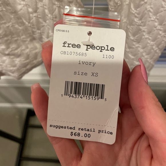 FREE PEOPLE TOP - Picture 3 of 3